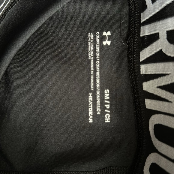 Under Armour Volleyball Compression Shorts. - Picture 4 of 7